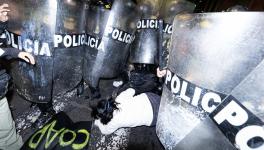 Police crackdown on protesters in Lima, Peru on September 27, 2025. Photo: Juan Mandamiento / Wayka