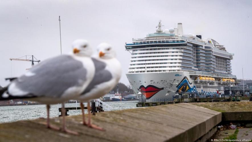 Climate activists say cruise ships must do more to reduce CO2 emissions