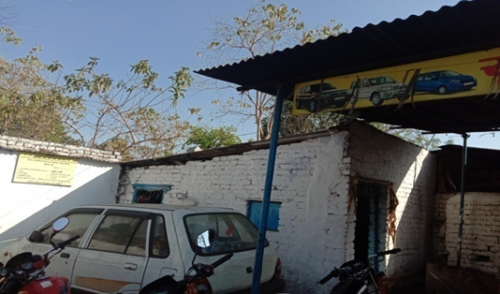 PDS shop of Arun Oraon in Ward 34 is situated in a garage