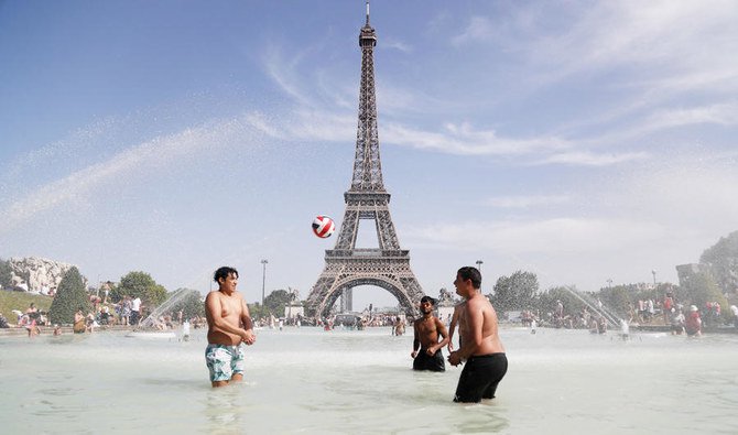 Deadly Heatwave Roasts Europe; Mercury Tops 45C in France | NewsClick