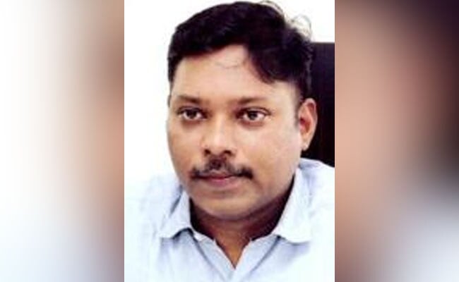 Karnataka Deputy Commissioner Quits, Says ‘Democracy Being Compromised ...