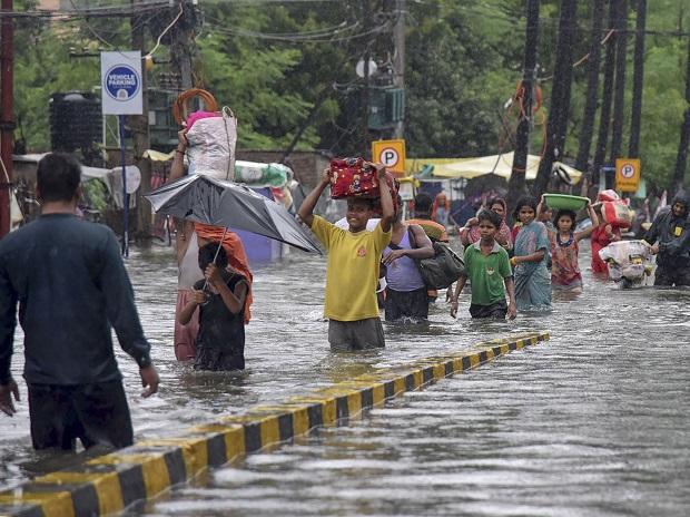 Bihar: Heavy Rain to Continue in Bihar; Fear of Flood Rises | NewsClick