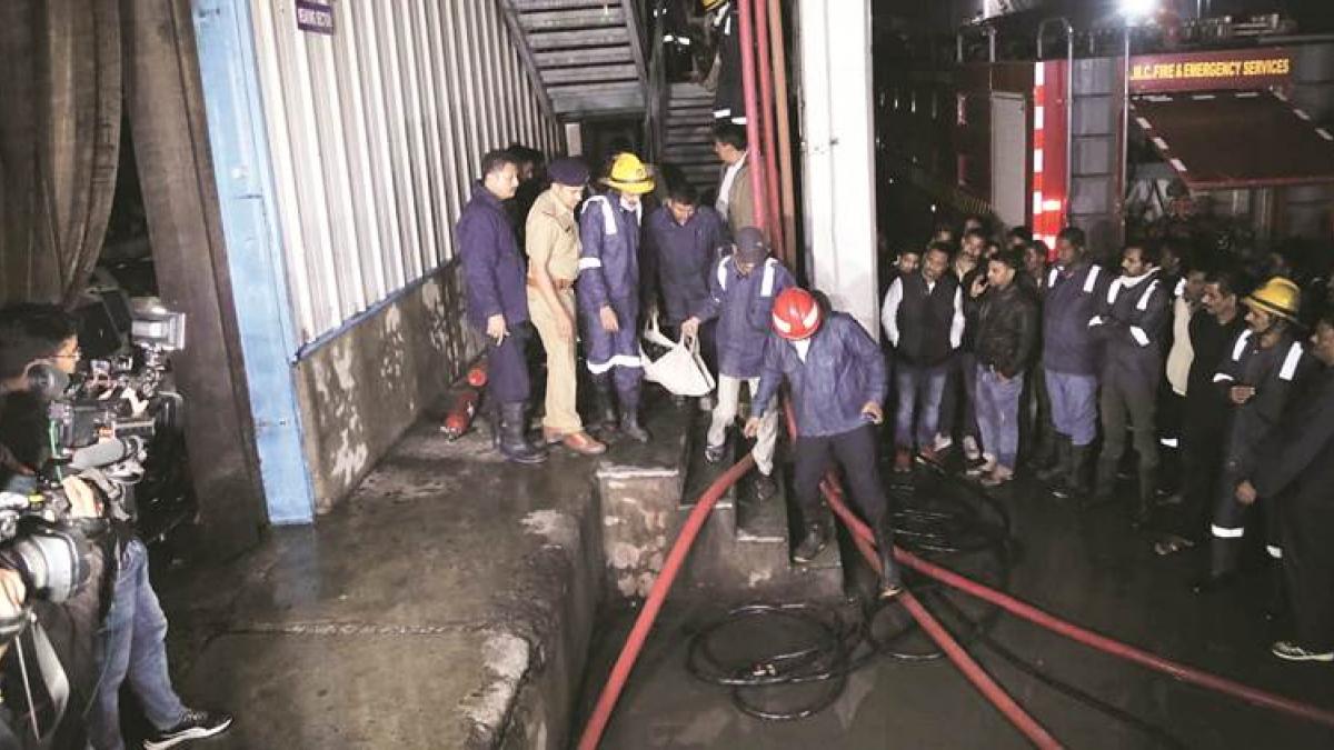 Ahmedabad: Death toll in Narol fire climbs to seven, three arrested |  Ahmedabad News - Times of India