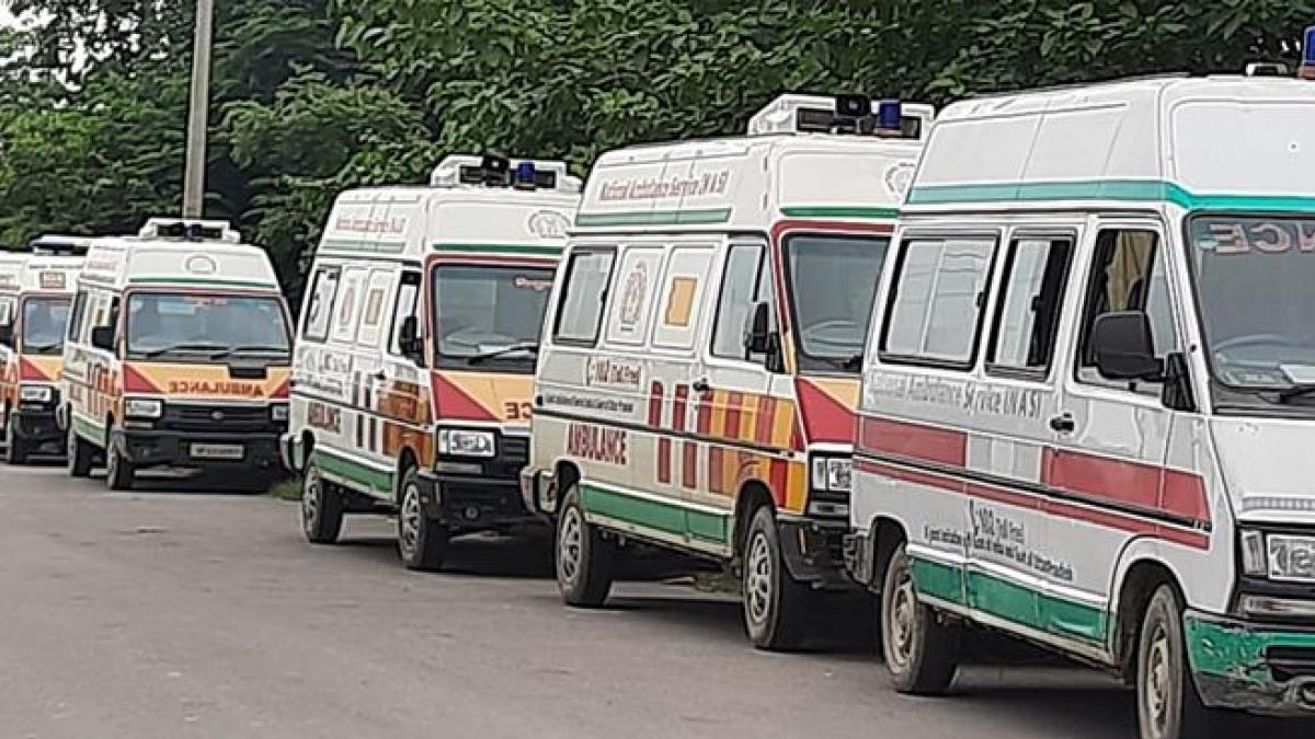 Ambulance PNG Image | Ambulance, Emergency medical services, Medical  services