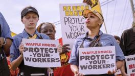 Waffle House workers rally in defense of their rights. (Photo: USSW)