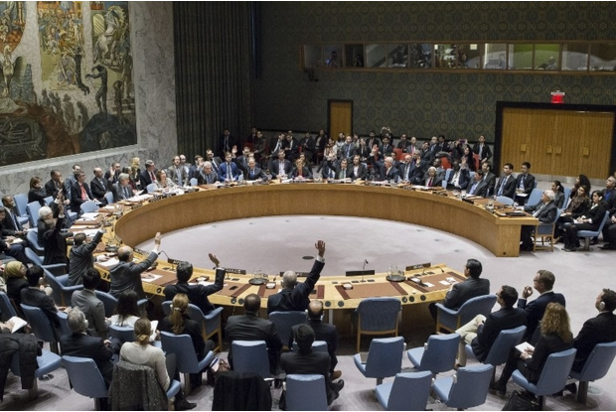  Members of the Security Council vote on 23 December on a resolution to stop Israeli settlements (AFP).