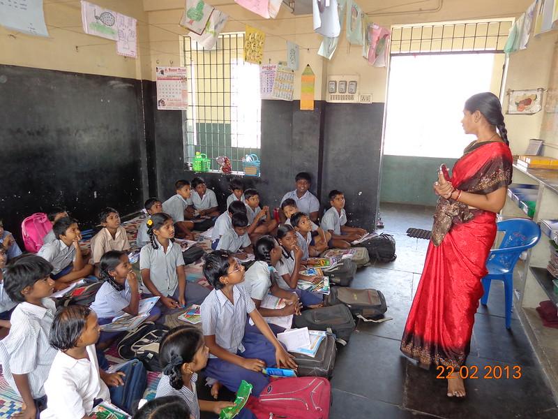 A teacher and her attentive students in a primary school in Chennai, India. Credit: GPE/Deepa Srikantaiah
