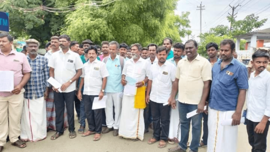 The Arunthathiyars of Aviyur village after submitting the demands to the district collector on June 20.