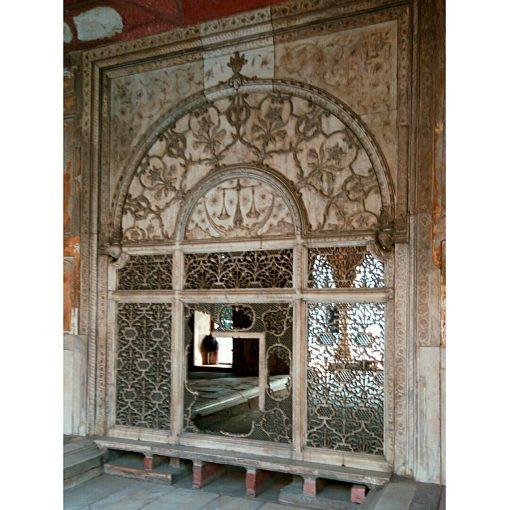 The-Mughal-Scale-of-Justice-in-Marble-KhwÄbgÄh-Red-Fort-Delhi-resized-510x510.jpeg